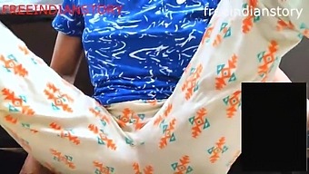 Hot Indian Aunty In Video Call