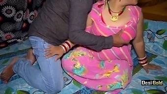 Desi Taxi Driver And Indian Teen Engage In Steamy Encounter