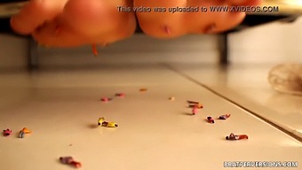Giantess Dominates And Dominates In Erotic Fantasy