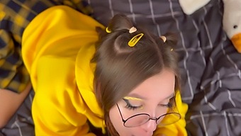 A Seductive Teenager With A Short Skirt Eagerly Gives Oral Pleasure And Receives An Orgasm On Her Feet In A Close-Up View In High Definition